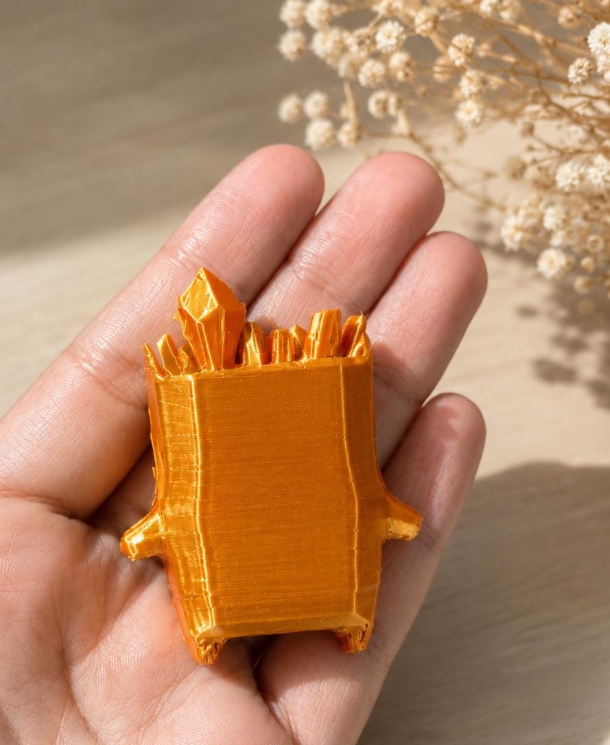 Gold Sprite 3D Printed Figure keychain , Cute Gaming Collectible, Kawaii Gold Sprite Figurine, Gamer Desk Decor, Gaming Gift