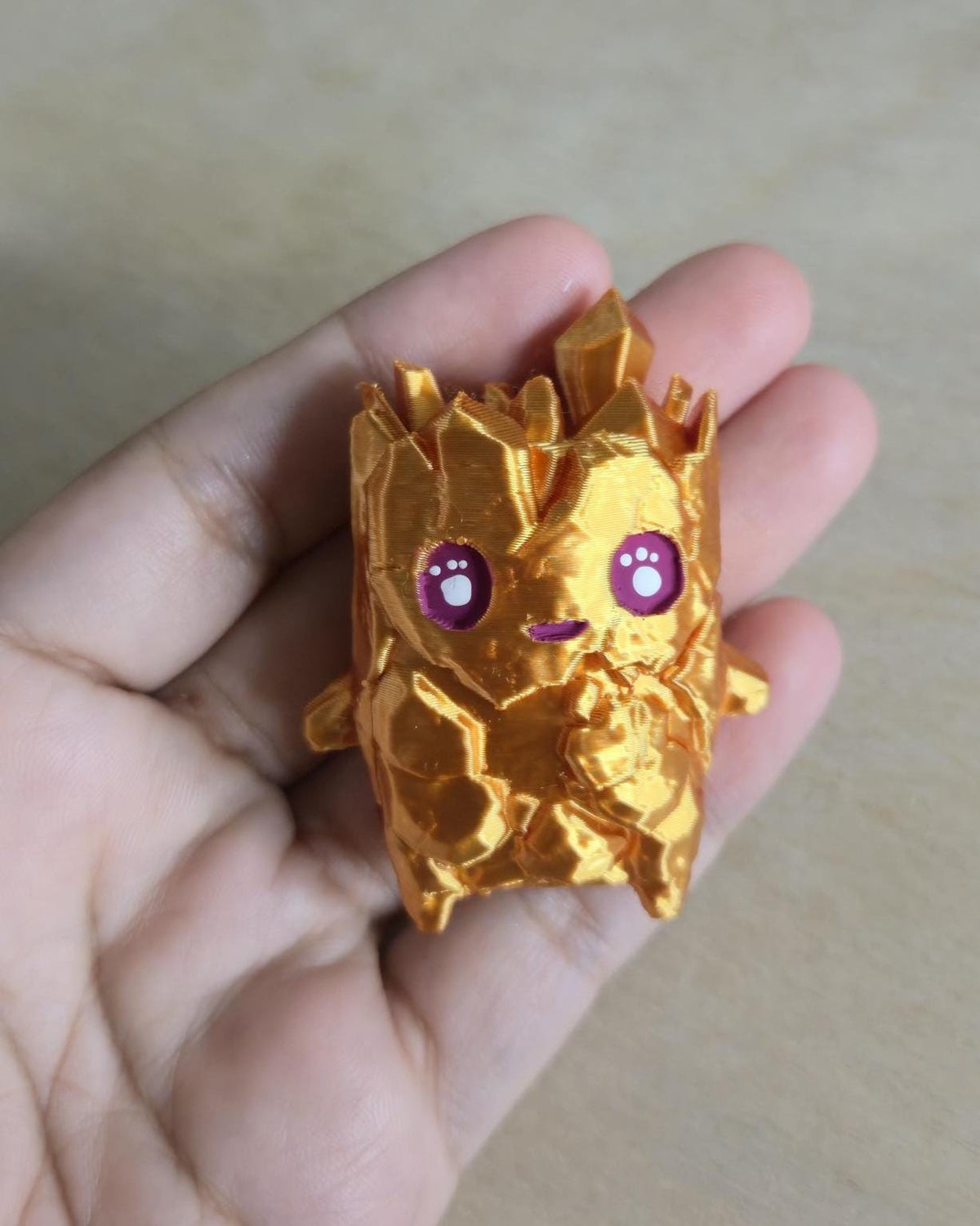 Gold Sprite 3D Printed Figure keychain , Cute Gaming Collectible, Kawaii Gold Sprite Figurine, Gamer Desk Decor, Gaming Gift