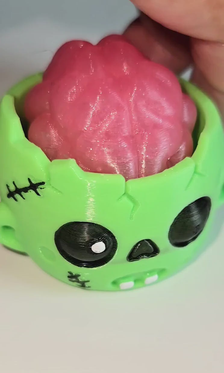 Zombie Brain Clicky Fidget Toy – Cute 3D Printed Halloween Sensory Clicker – Kawaii Zombie Desk Toy – Spooky Fidget Gift
